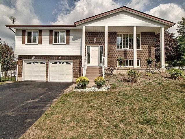 157 Woodbend Cres, House detached with 3 bedrooms, 3 bathrooms and 4 parking in Waterloo ON | Image 14
