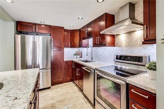 701 - 135 George St S, Condo with 2 bedrooms, 1 bathrooms and 1 parking in Toronto ON | Image 12