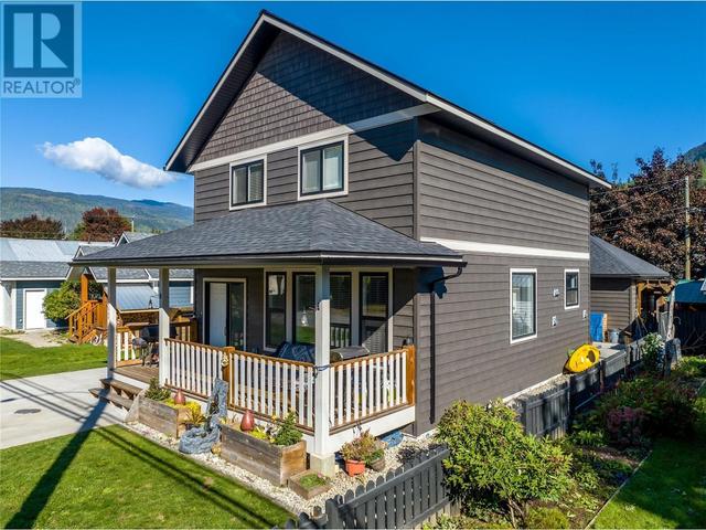 1406 Third Street W, House detached with 5 bedrooms, 4 bathrooms and 2 parking in Revelstoke BC | Image 45