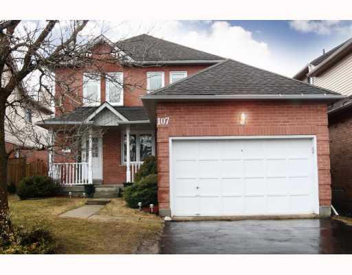 107 Cardinal St, House detached with 4 bedrooms, 3 bathrooms and null parking in Barrie ON | Image 1