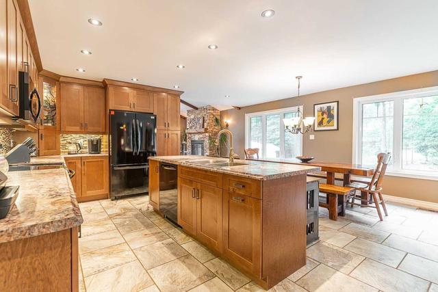 2568 Gelert Rd, House detached with 4 bedrooms, 3 bathrooms and 15 parking in Minden Hills ON | Image 34