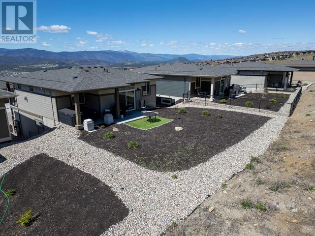 1575 Summer Crescent, House detached with 3 bedrooms, 3 bathrooms and 4 parking in Kelowna BC | Image 4