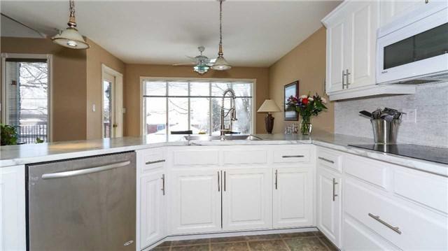 115 Letitia St, House detached with 2 bedrooms, 3 bathrooms and 9 parking in Barrie ON | Image 10