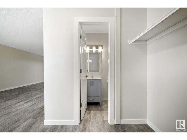 1168 Knottwood Rd E Nw, House attached with 3 bedrooms, 1 bathrooms and 1 parking in Edmonton AB | Image 4