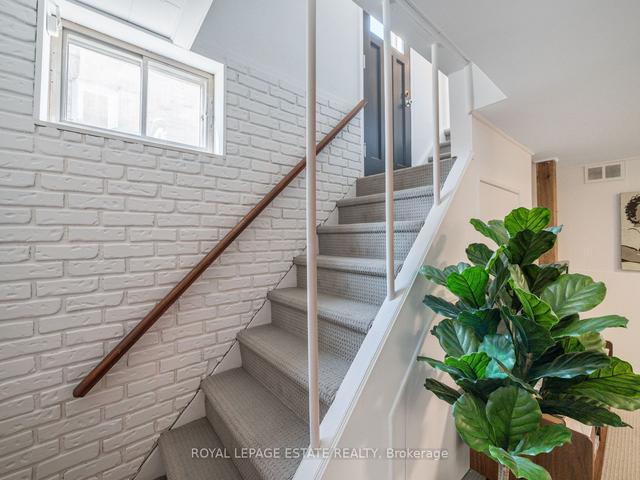 337 Blantyre Ave, House semidetached with 3 bedrooms, 2 bathrooms and 2 parking in Toronto ON | Image 27