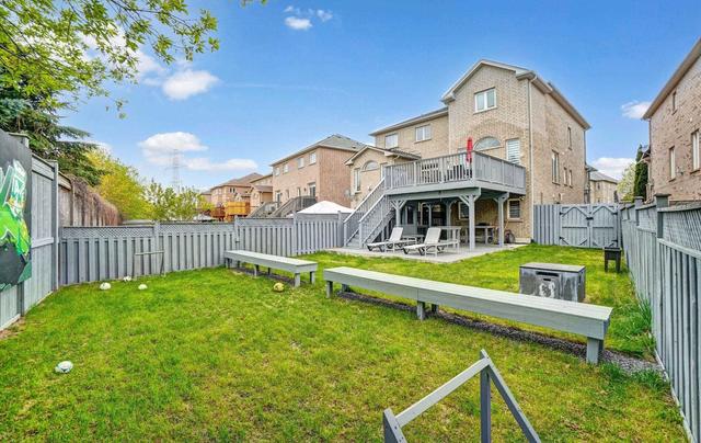 251 Terra Rd, House semidetached with 2 bedrooms, 4 bathrooms and 5 parking in Vaughan ON | Image 15