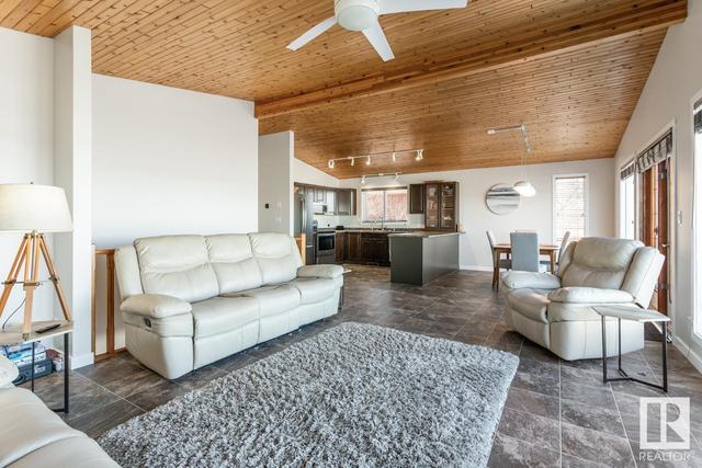 14 Alder Av, House detached with 4 bedrooms, 2 bathrooms and 5 parking in Lac Ste. Anne County AB | Image 5