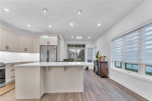 200 Duncan Street, House detached with 5 bedrooms, 3 bathrooms and null parking in West Perth ON | Image 8