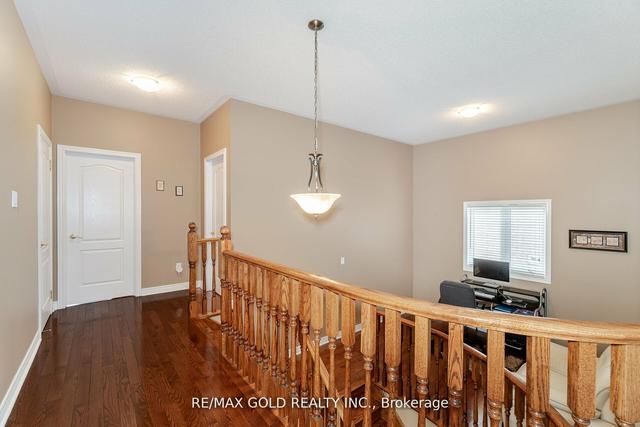 36 Quatro Cres, House detached with 4 bedrooms, 5 bathrooms and 6 parking in Brampton ON | Image 15