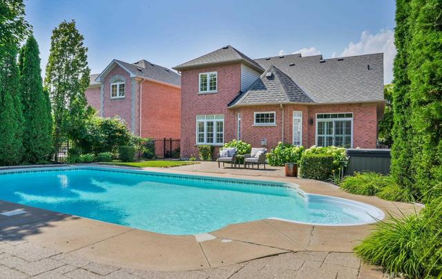 3 Sean Crt, House detached with 4 bedrooms, 4 bathrooms and 6 parking in Whitby ON | Image 12