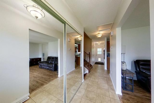 22 Gummow Close, House detached with 4 bedrooms, 2 bathrooms and 4 parking in Red Deer AB | Image 3