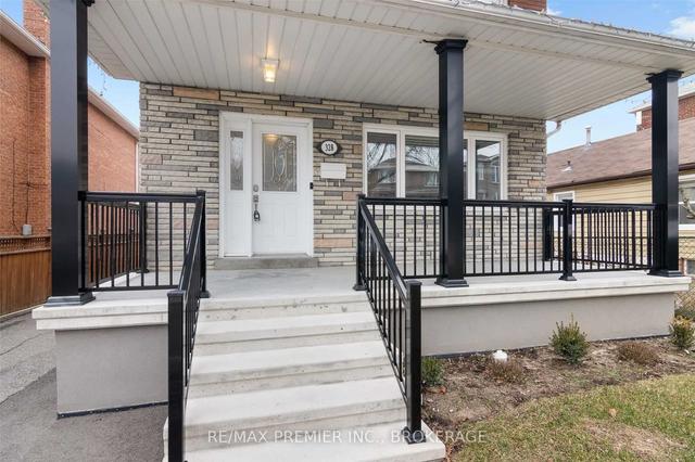 328 Gilbert Ave, House detached with 3 bedrooms, 2 bathrooms and 5 parking in Toronto ON | Image 23