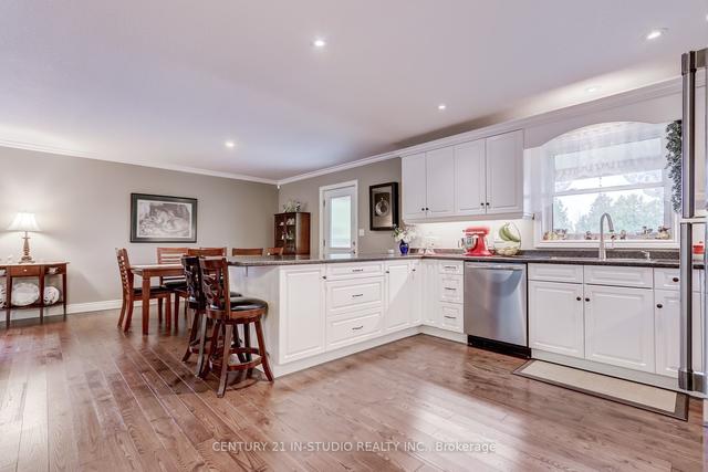 495190 Traverston Rd, House detached with 2 bedrooms, 4 bathrooms and 6 parking in West Grey ON | Image 11