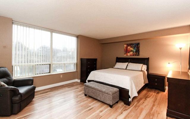 212 - 175 Cedar Ave, Condo with 2 bedrooms, 2 bathrooms and 1 parking in Richmond Hill ON | Image 12