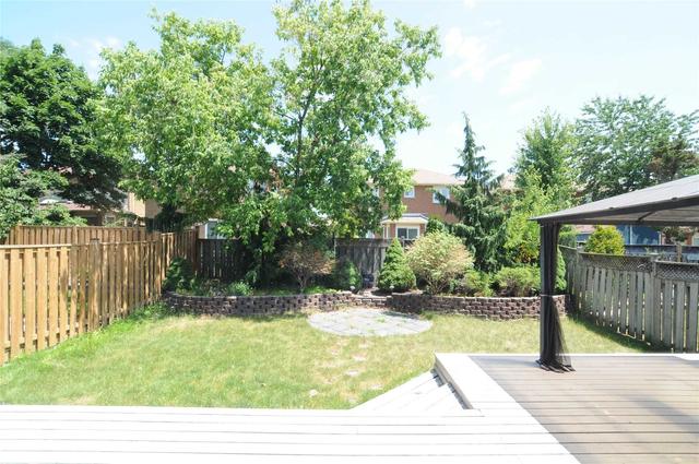 9 Halton Crct, House detached with 3 bedrooms, 4 bathrooms and 6 parking in Markham ON | Image 8