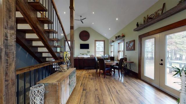 8599 Concession Rd 6, Home with 3 bedrooms, 3 bathrooms and 11 parking in Mapleton ON | Image 4