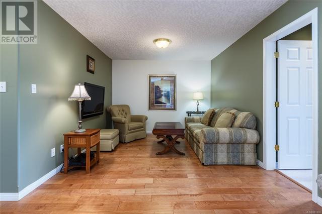 8 - 417 Heather Crt, House attached with 2 bedrooms, 2 bathrooms and 2 parking in Comox BC | Image 16