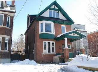 845 Carlaw Ave, House detached with 4 bedrooms, 3 bathrooms and 2 parking in Toronto ON | Image 1