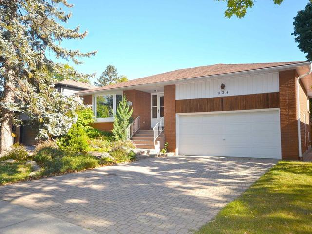924 Fletcher Valley Cres, House detached with 4 bedrooms, 3 bathrooms and 6 parking in Mississauga ON | Image 12
