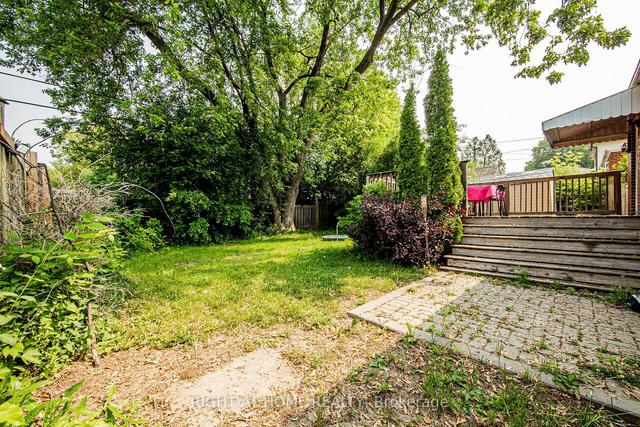 32 Florens Ave, House detached with 2 bedrooms, 2 bathrooms and 4 parking in Toronto ON | Image 26