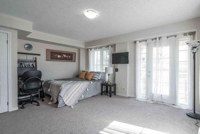 60 Soccavo Cres, Townhouse with 3 bedrooms, 4 bathrooms and 2 parking in Brampton ON | Image 4