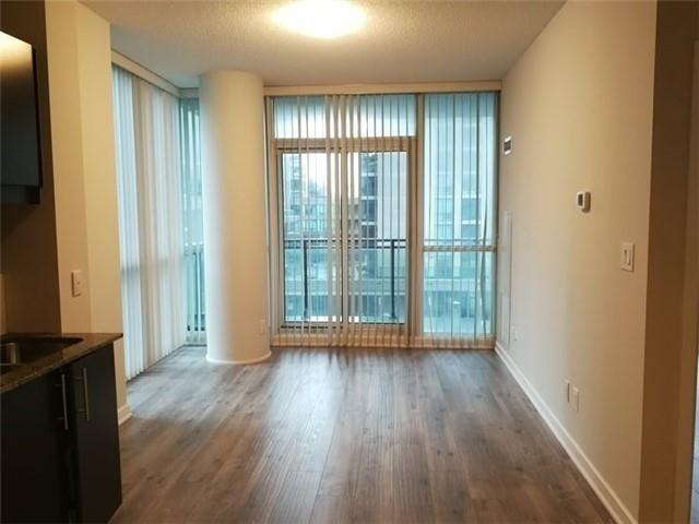 411 - 33 Bay St, Condo with 1 bedrooms, 1 bathrooms and 1 parking in Toronto ON | Image 6