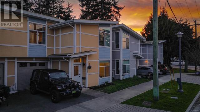 989 Walfred Rd, House attached with 3 bedrooms, 3 bathrooms and 2 parking in Langford BC | Image 2