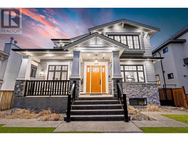 8151 13th Avenue, House detached with 9 bedrooms, 9 bathrooms and 4 parking in Burnaby BC | Image 3