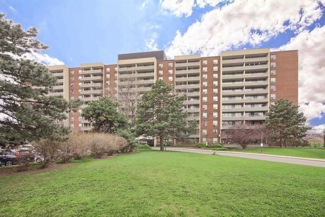 1010 - 9 Four Winds Dr, Condo with 3 bedrooms, 2 bathrooms and 1 parking in Toronto ON | Image 26