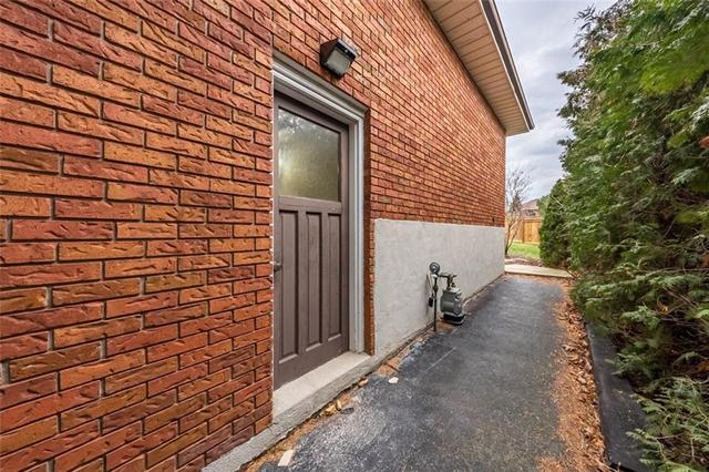 lower - 1327 #8 Highway Road, House detached with 2 bedrooms, 1 bathrooms and 2 parking in Hamilton ON | Image 2
