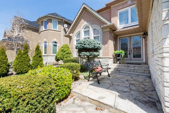113 Sierra Crt, House detached with 4 bedrooms, 4 bathrooms and 6 parking in Vaughan ON | Image 12
