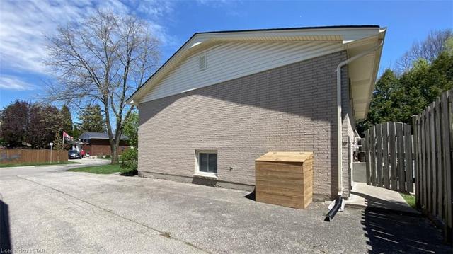 117 Cecilia Avenue, House semidetached with 3 bedrooms, 1 bathrooms and null parking in London ON | Image 11