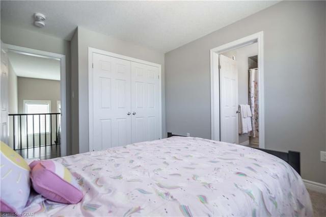219 Ambrous Cres, House detached with 4 bedrooms, 5 bathrooms and 4 parking in Guelph ON | Image 22