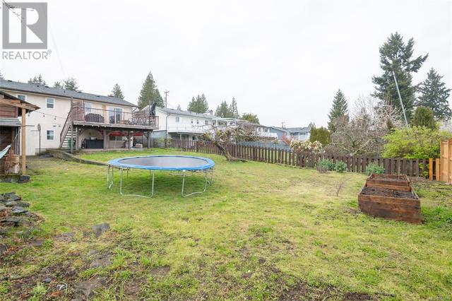 1129 Stillin Dr, House detached with 3 bedrooms, 3 bathrooms and 5 parking in Ladysmith BC | Image 46