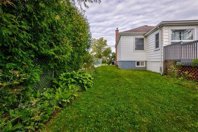 139 East 16th Street, House detached with 2 bedrooms, 1 bathrooms and 4 parking in Hamilton ON | Image 27