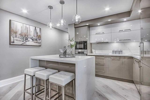301 - 235 St Clair Ave W, Condo with 2 bedrooms, 2 bathrooms and 1 parking in Toronto ON | Image 7