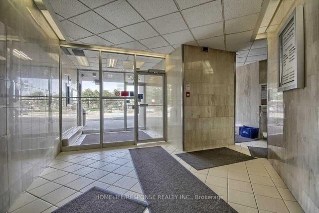 1401 - 380 Dixon Rd, Condo with 2 bedrooms, 1 bathrooms and 1 parking in Toronto ON | Image 12