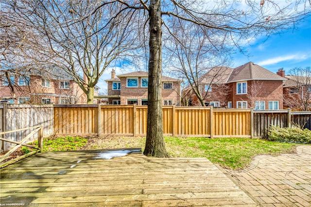 2155 Pineview Drive, House detached with 4 bedrooms, 3 bathrooms and 4 parking in Oakville ON | Image 38