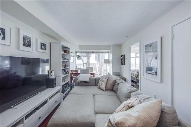 2181 Yonge St, Condo with 1 bedrooms, 1 bathrooms and 1 parking in Toronto ON | Image 3