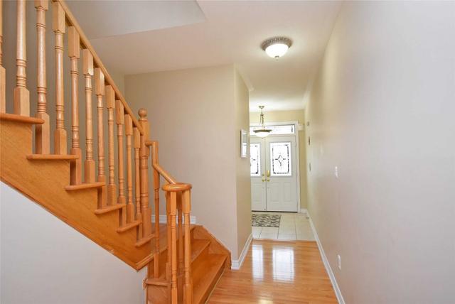 68 Young Dr, House detached with 4 bedrooms, 4 bathrooms and 6 parking in Brampton ON | Image 7