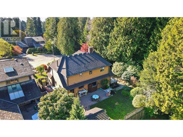 1585 Nelson Avenue, House detached with 4 bedrooms, 4 bathrooms and 5 parking in West Vancouver BC | Image 19