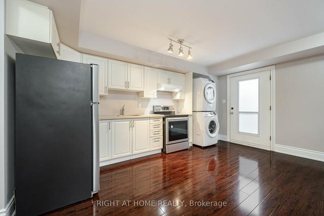 39a Wolcott Ave, House detached with 4 bedrooms, 5 bathrooms and 2 parking in Toronto ON | Image 28