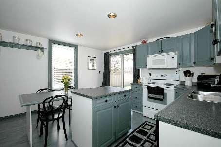21 West St, House detached with 3 bedrooms, 1 bathrooms and 5 parking in Brampton ON | Image 6