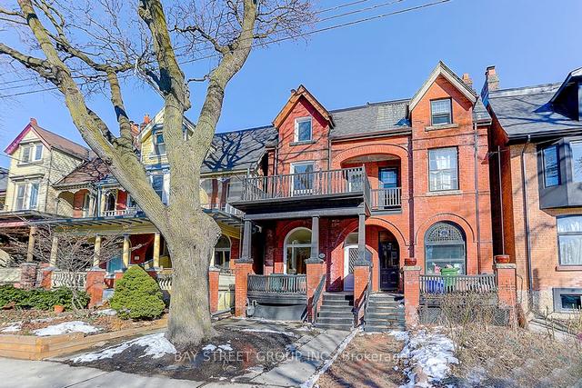 165 Howland Ave, House semidetached with 5 bedrooms, 4 bathrooms and 0 parking in Toronto ON | Image 1