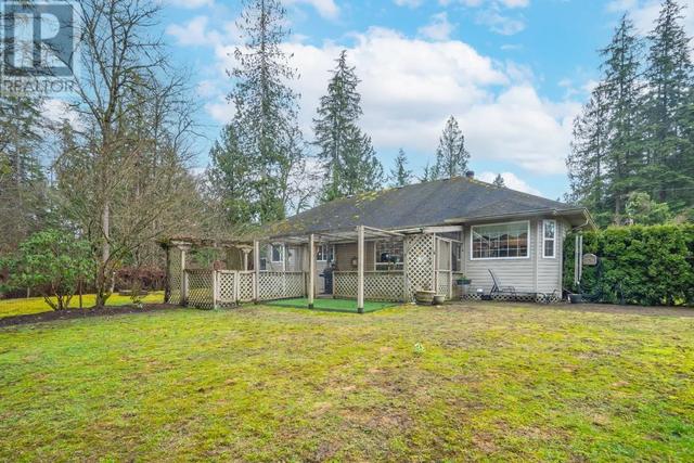 25345 Hilland Avenue, House detached with 3 bedrooms, 2 bathrooms and 6 parking in Maple Ridge BC | Image 29