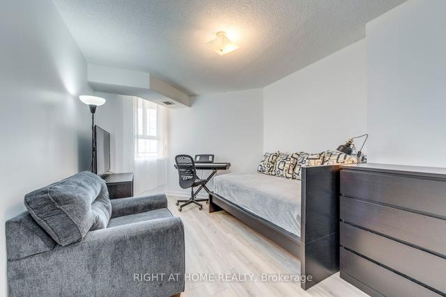 2001 - 234 Albion Rd, Condo with 2 bedrooms, 1 bathrooms and 1 parking in Toronto ON | Image 6