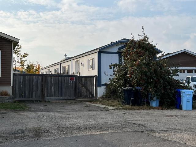 196 Grenoble Crescent, House detached with 3 bedrooms, 2 bathrooms and 2 parking in Wood Buffalo AB | Image 11