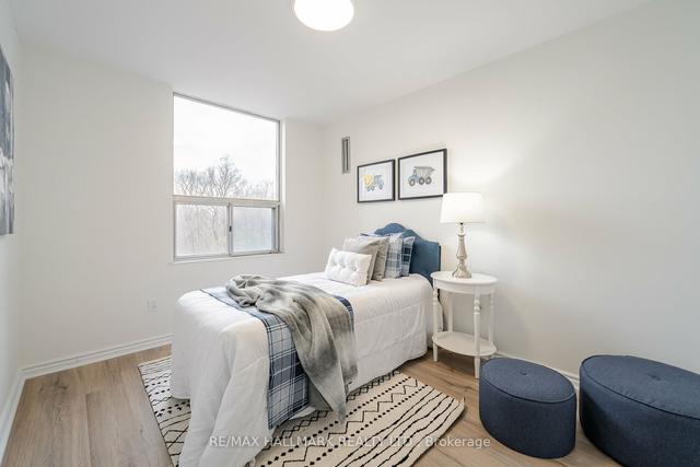 606 - 20 Edgecliffe Gfwy, Condo with 3 bedrooms, 2 bathrooms and 1 parking in Toronto ON | Image 11