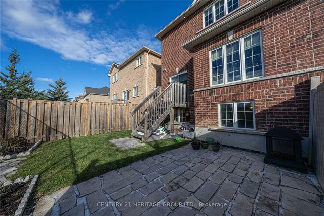 134 Byers Pond Way, House semidetached with 3 bedrooms, 4 bathrooms and 3 parking in Whitchurch Stouffville ON | Image 2