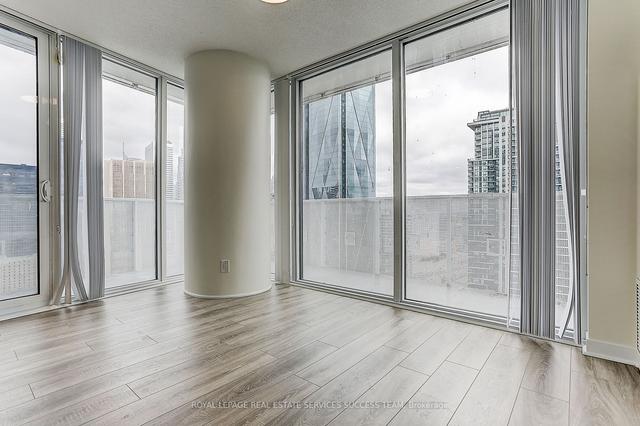 3804 - 88 Harbour St, Condo with 2 bedrooms, 2 bathrooms and 1 parking in Toronto ON | Image 16